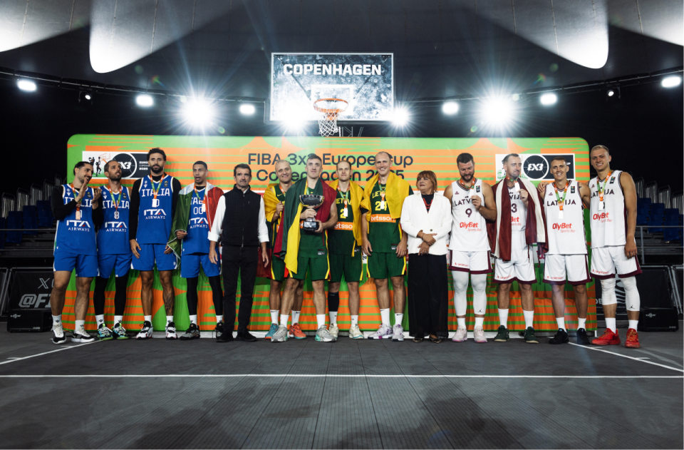 inews, 拉脱维亚率, 班牙在伊戈 inews, 拉脱维亚率, 班牙在伊戈