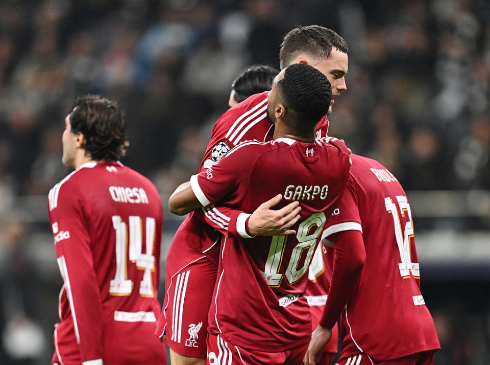 琼斯, 加克波推射, 劲射被泽特 琼斯, 加克波推射, 劲射被泽特